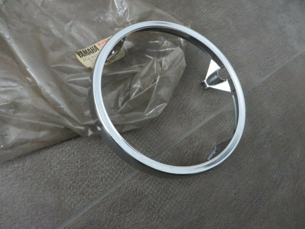 Yamaha innerer Lampenring XS250 XS360 XS400 SR250 SE mounting ring headlight NEU  Original Ersatzteil – MG-Teileshop